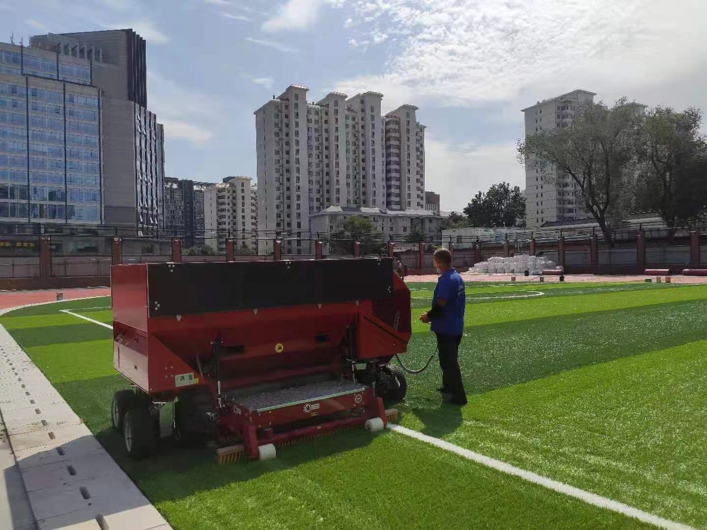 SMG充沙车在北京西城区德胜中学施工